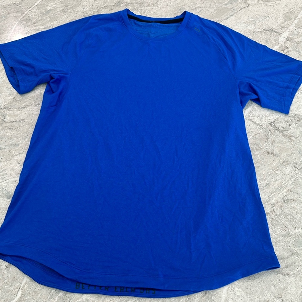 Lululemon Drysense Shirt. Blue